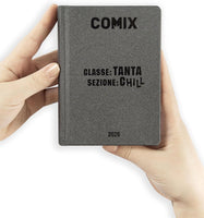 COMIX - Diario Mignon Plus Giornaliero 16 Mesi, Diario Scuola 2026-2026, con Copertina Rigida, , 9x12.5h cm, Charcoal