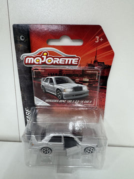 MAJORETTE MERCEDES BENZ 190 E 2.5 – Modellino da Collezione in Scala - Giocattoli e Bambini - Toys Store3467452030189