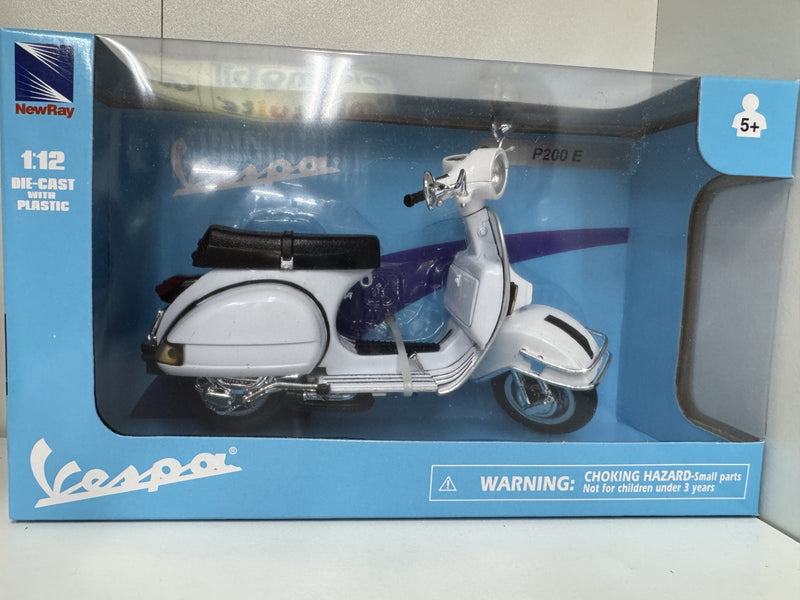 Modellino Vespa scala 1:12 NewRay colori Assortiti - Giocattoli e Bambini - Toys Store93577421231