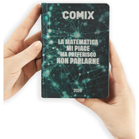 COMIX - Diario Mignon Plus Giornaliero 16 Mesi Scuola 2026-2026 con Copertina Rigida 9x12.5h cm Verde - Franco Panini