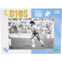 Puzzle d10s maradona 1000 pezzi in bianco e nero con immagine autografata di diego maradona in maglia argentina