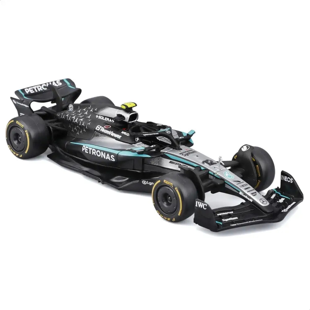 Modellino scala 1:43 mercedes f1 w16 nero e turchese con decal sponsor replica della vettura di kimi antonelli