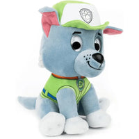 Peluche paw patrol rocky 15 cm azzurro con berretto verde bianco, panciotto con simbolo riciclo e orecchie rosa